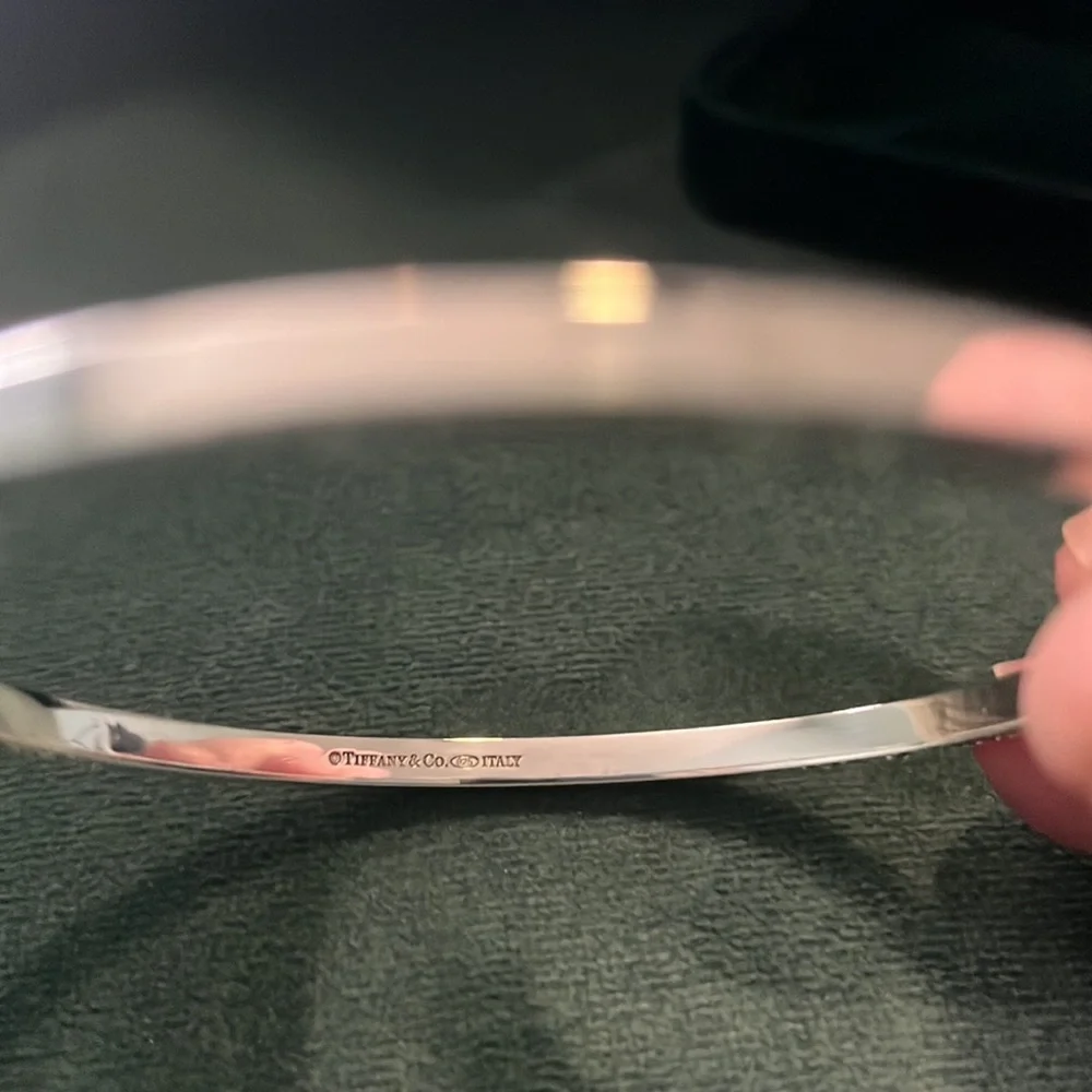AUTHENTIC Tiffany & Co. Silver bangle (larger size) - Picture 4 of 7